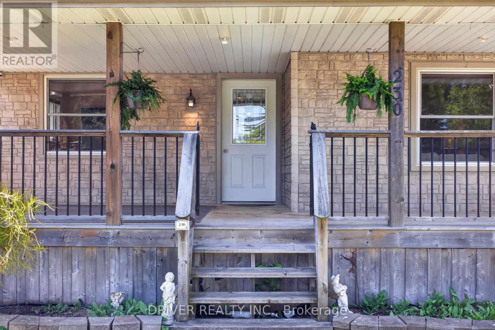 230 Alma Street — Photo 003