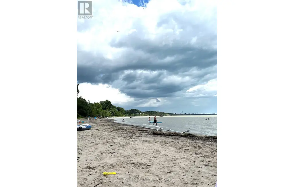 89 – 930 Lakeshore Road — Beach